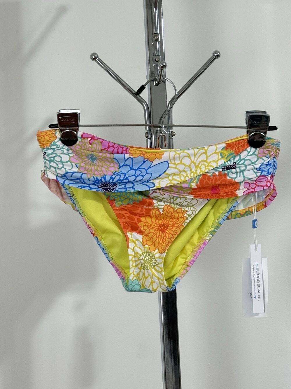 Bleu Rod Beattie Women’s Floral Daisy tropical Bikini Swim Bottom Size 4 NWT $59